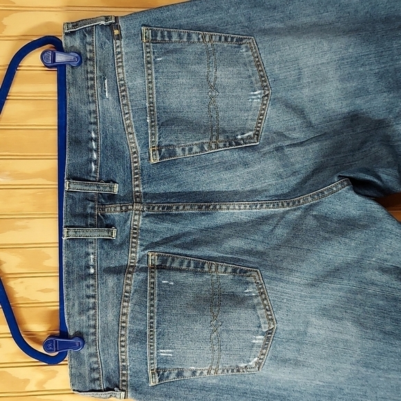 Lucky brand 455 distressed jeans